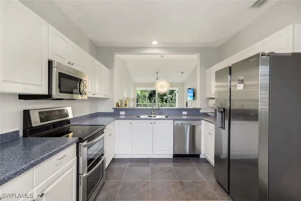 650 Luisa Lane Naples FL 34104