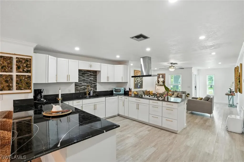 3571 Santiago Way Naples FL 34105