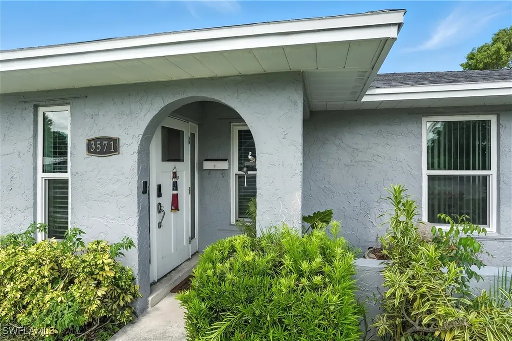 3571 Santiago Way Naples FL 34105