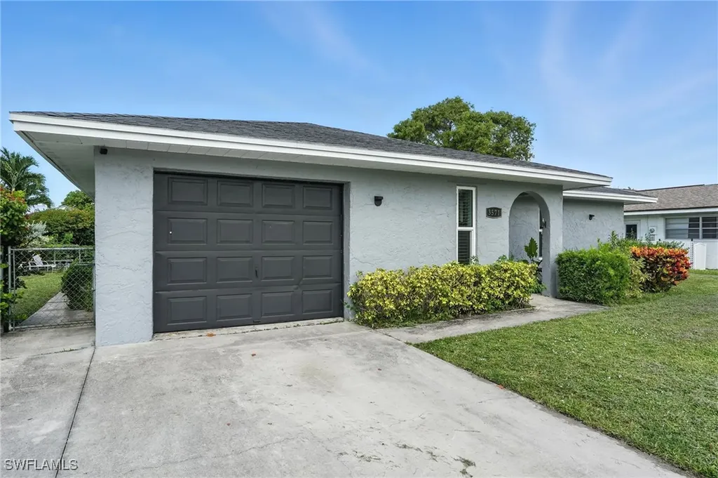 3571 Santiago Way Naples FL 34105