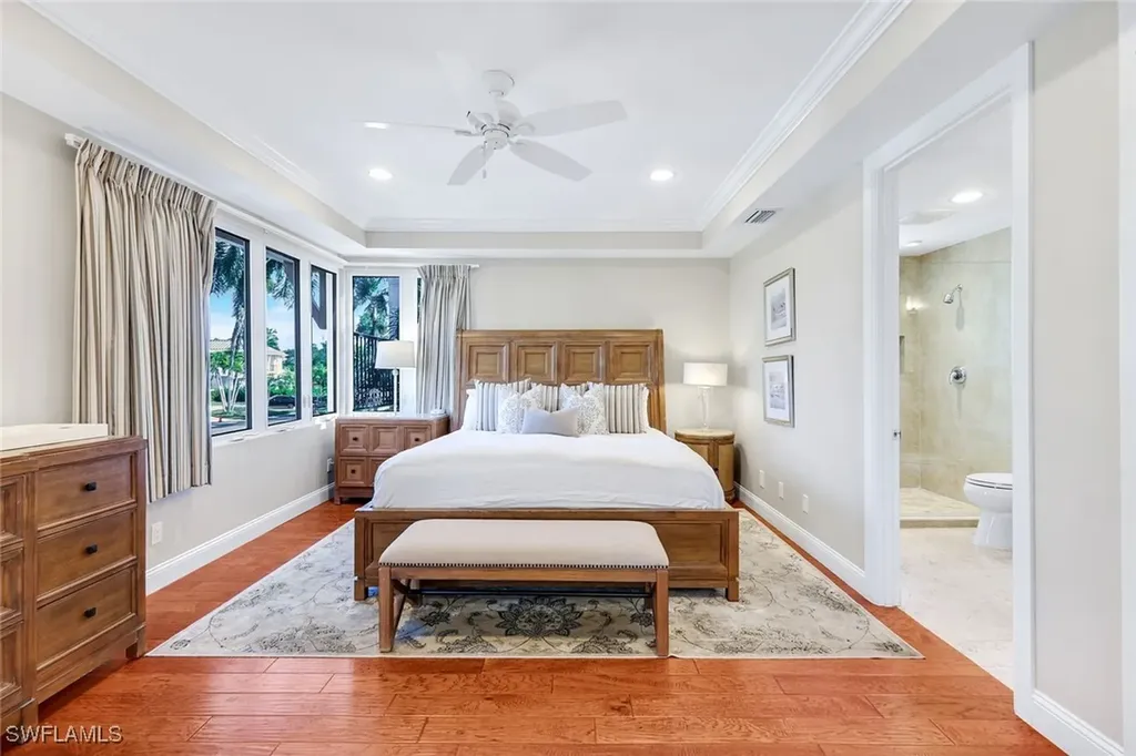 210 Central Avenue Naples FL 34102