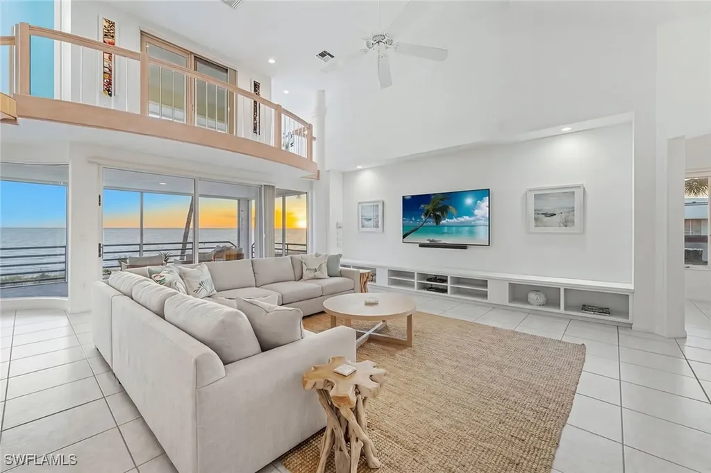 30 3rd Avenue S Naples FL 34102