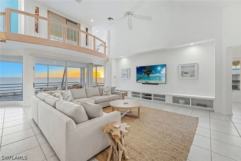 30 3rd Avenue S Naples FL 34102