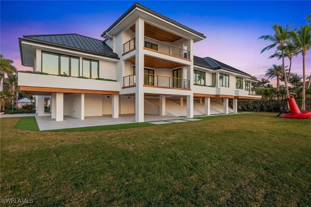 30 3rd Avenue S Naples FL 34102