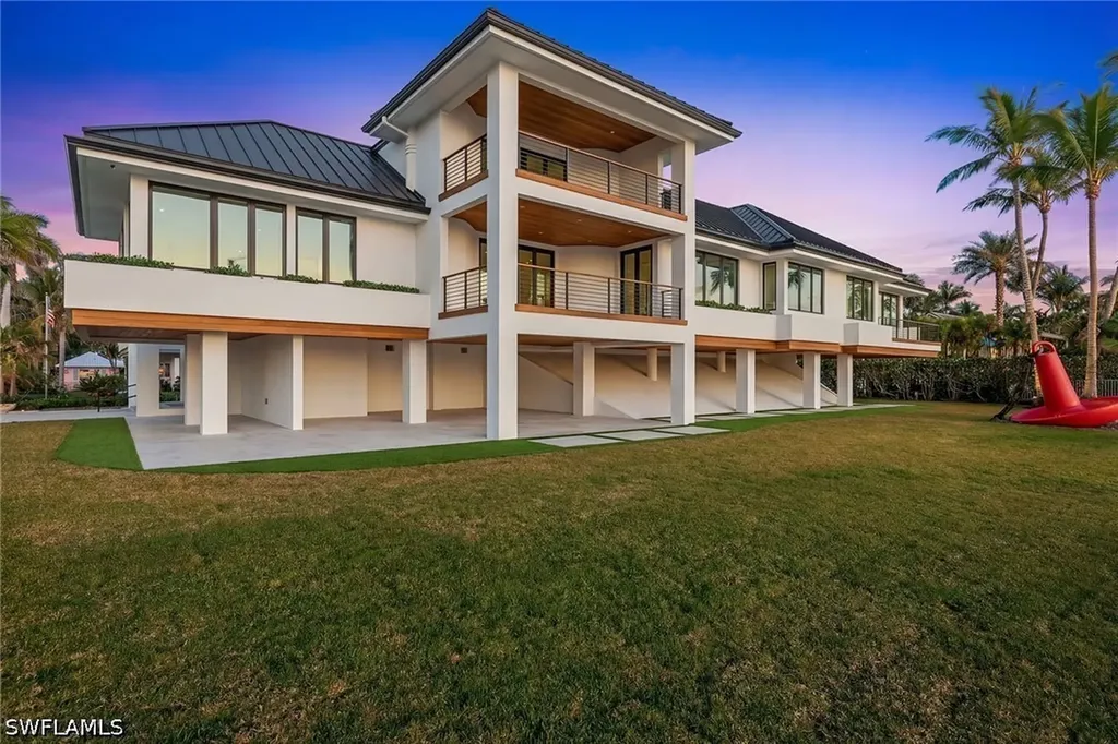 30 3rd Avenue S Naples FL 34102