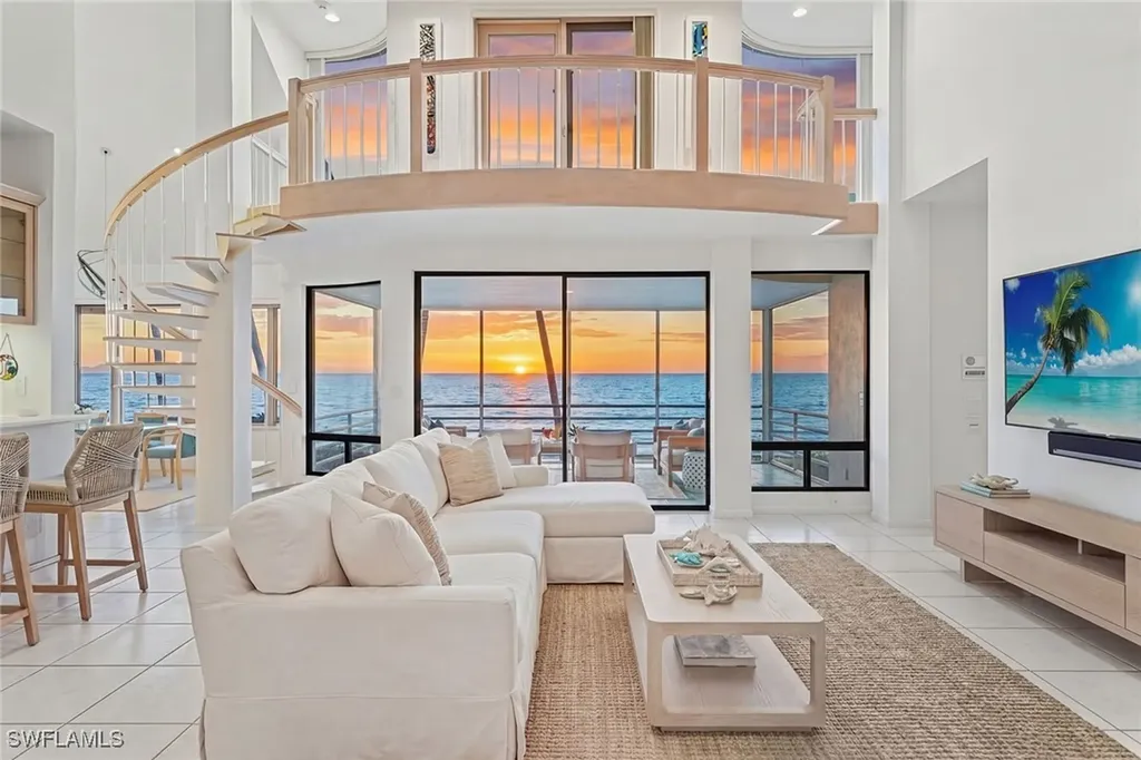 30 3rd Avenue S Naples FL 34102