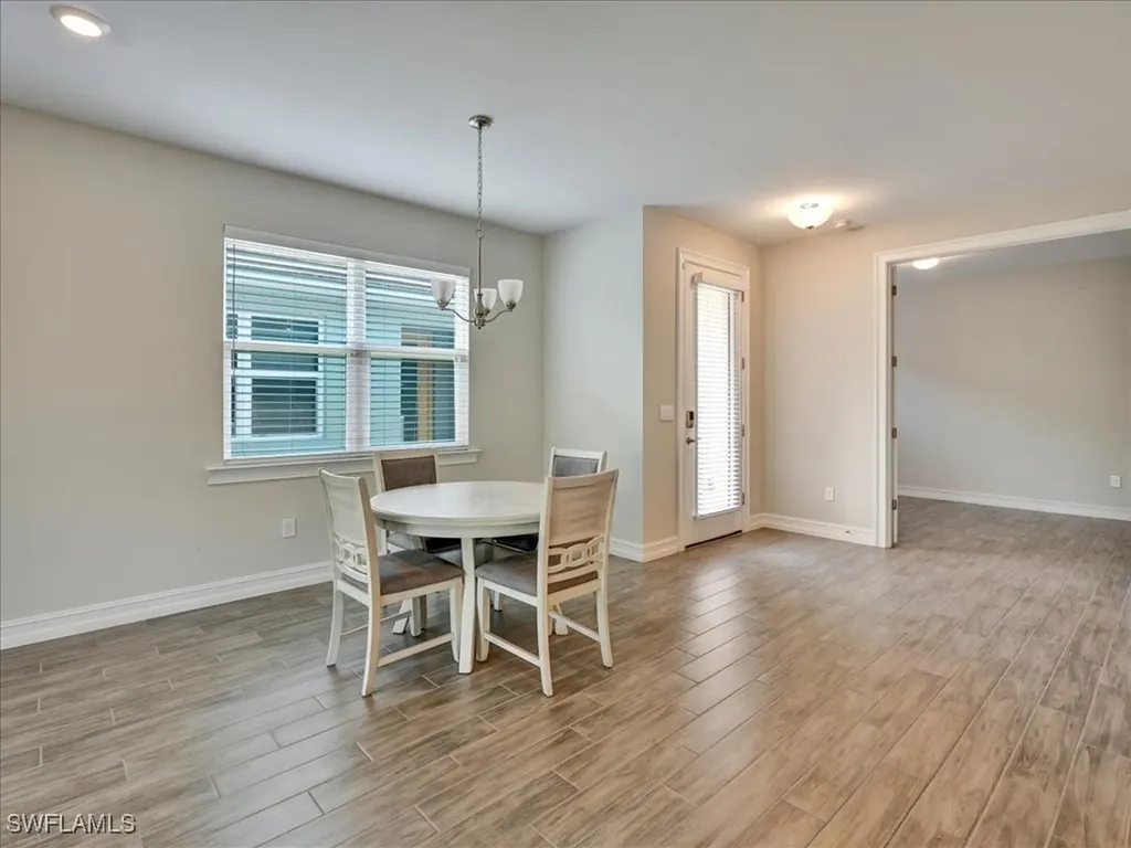 999 Enbrook Loop Naples FL 34114