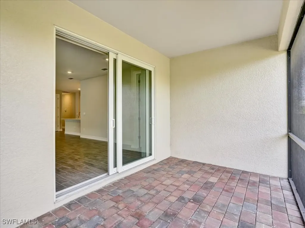 999 Enbrook Loop Naples FL 34114