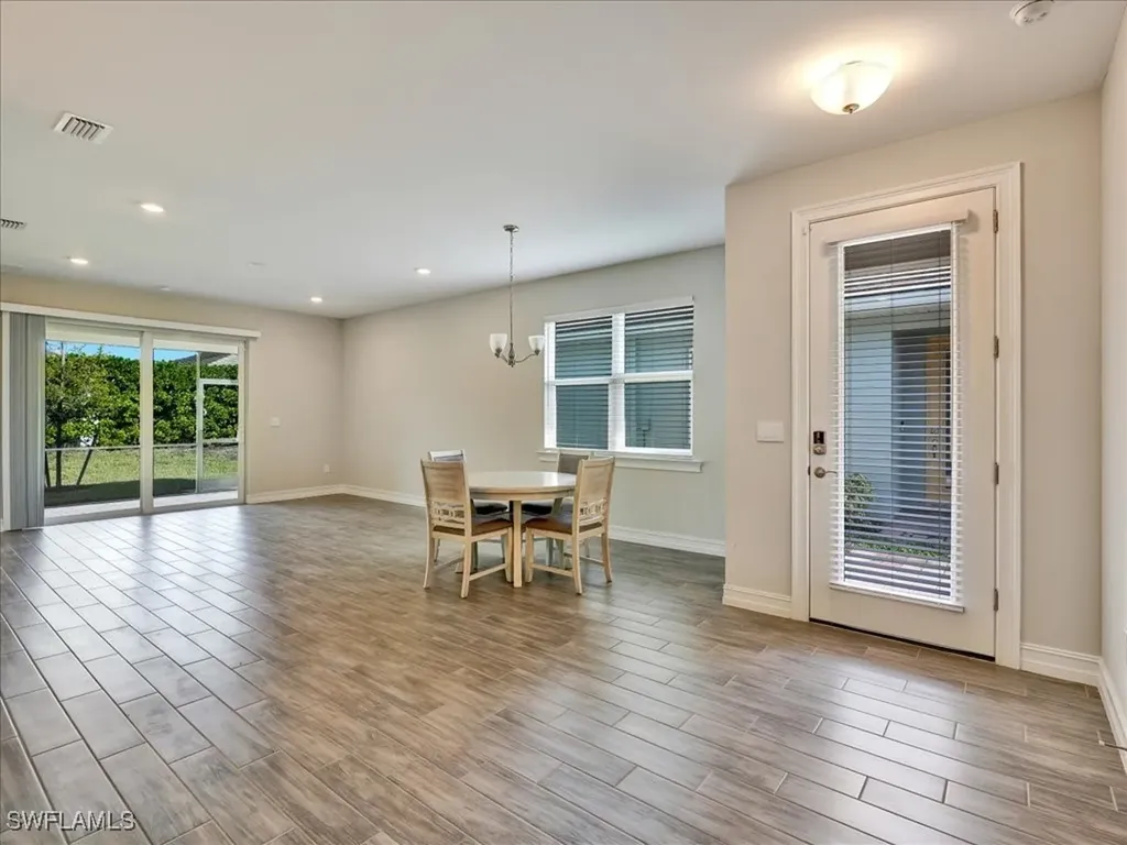 999 Enbrook Loop Naples FL 34114