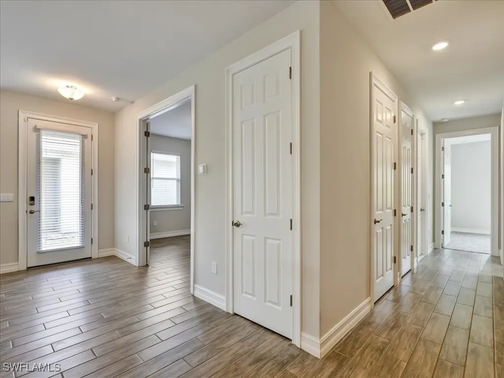 999 Enbrook Loop Naples FL 34114
