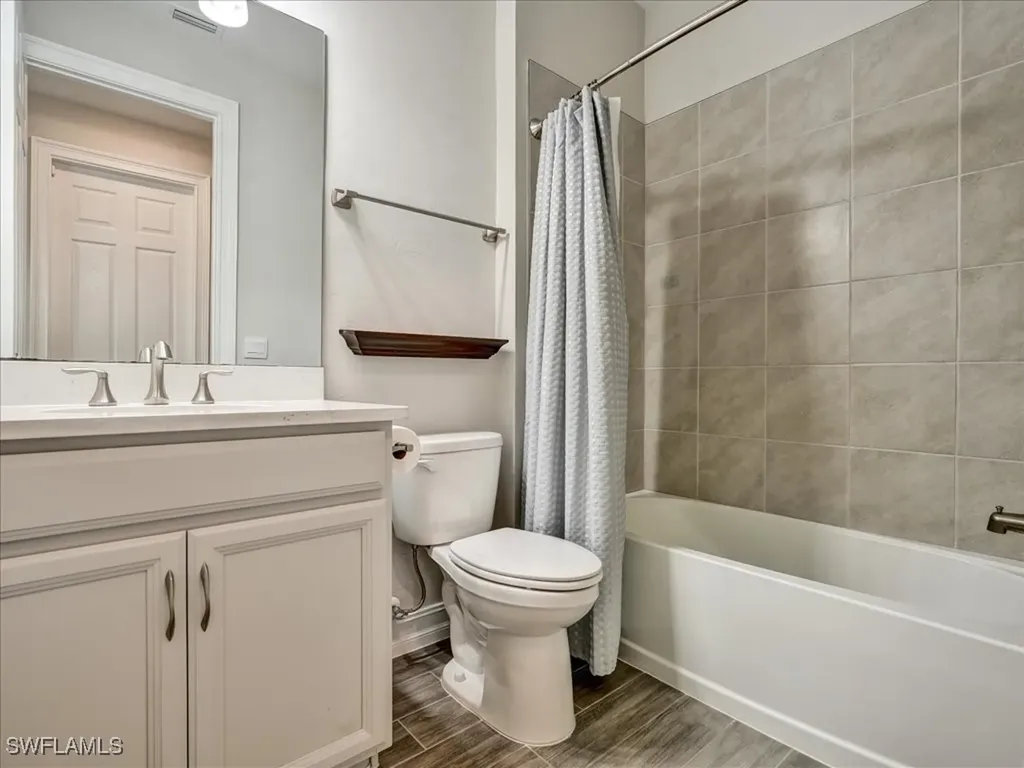 999 Enbrook Loop Naples FL 34114