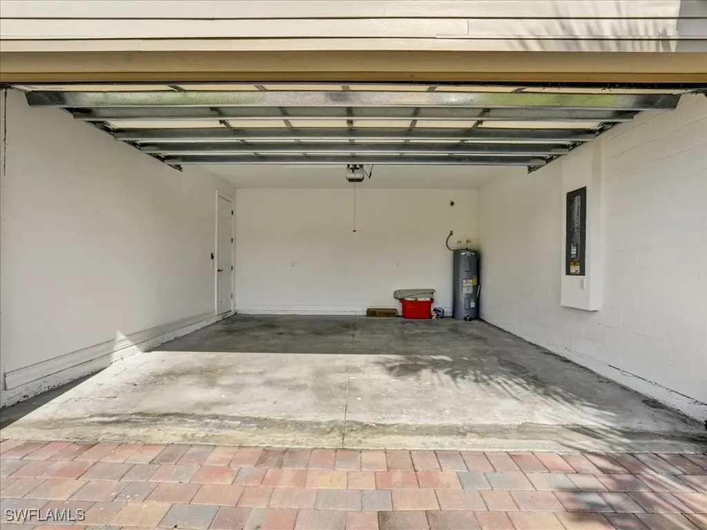 999 Enbrook Loop Naples FL 34114