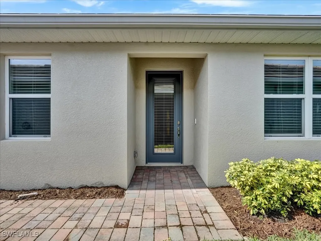 999 Enbrook Loop Naples FL 34114