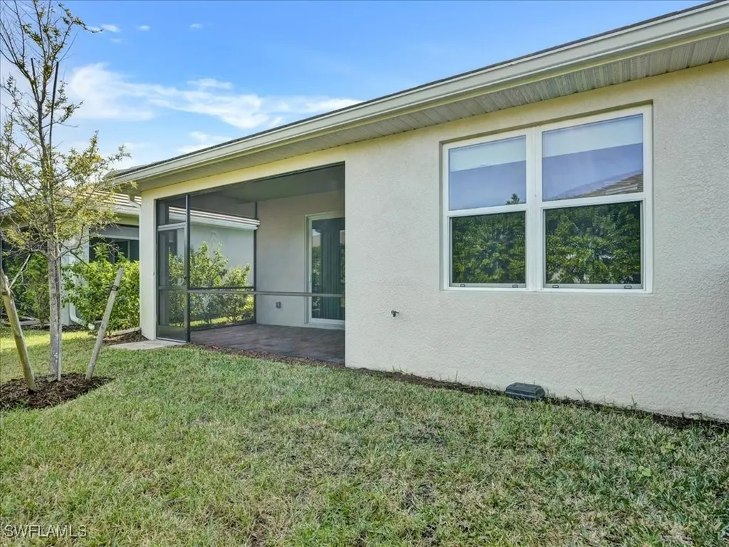 999 Enbrook Loop Naples FL 34114