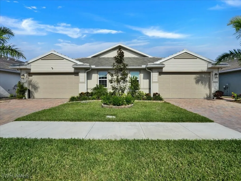 999 Enbrook Loop Naples FL 34114