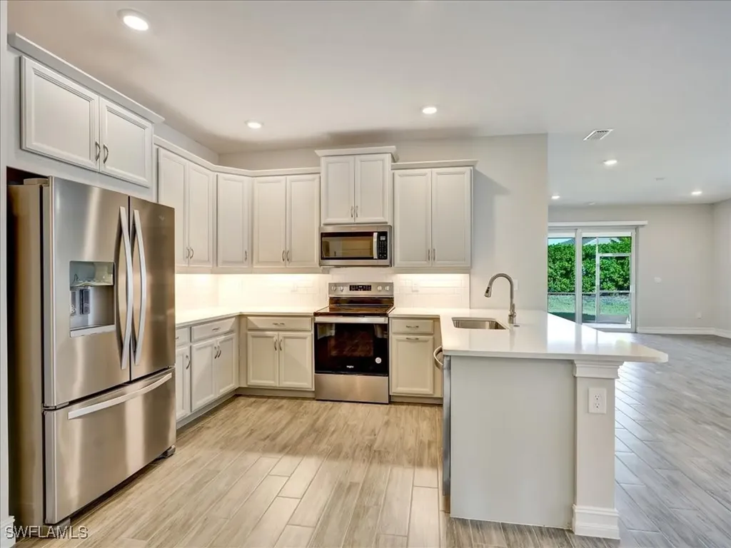 999 Enbrook Loop Naples FL 34114