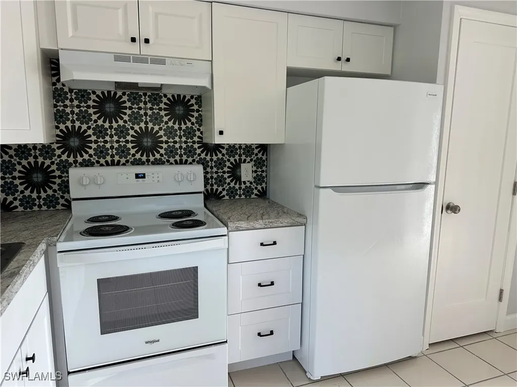 9805/9807 Montana Court Bonita Springs FL 34135