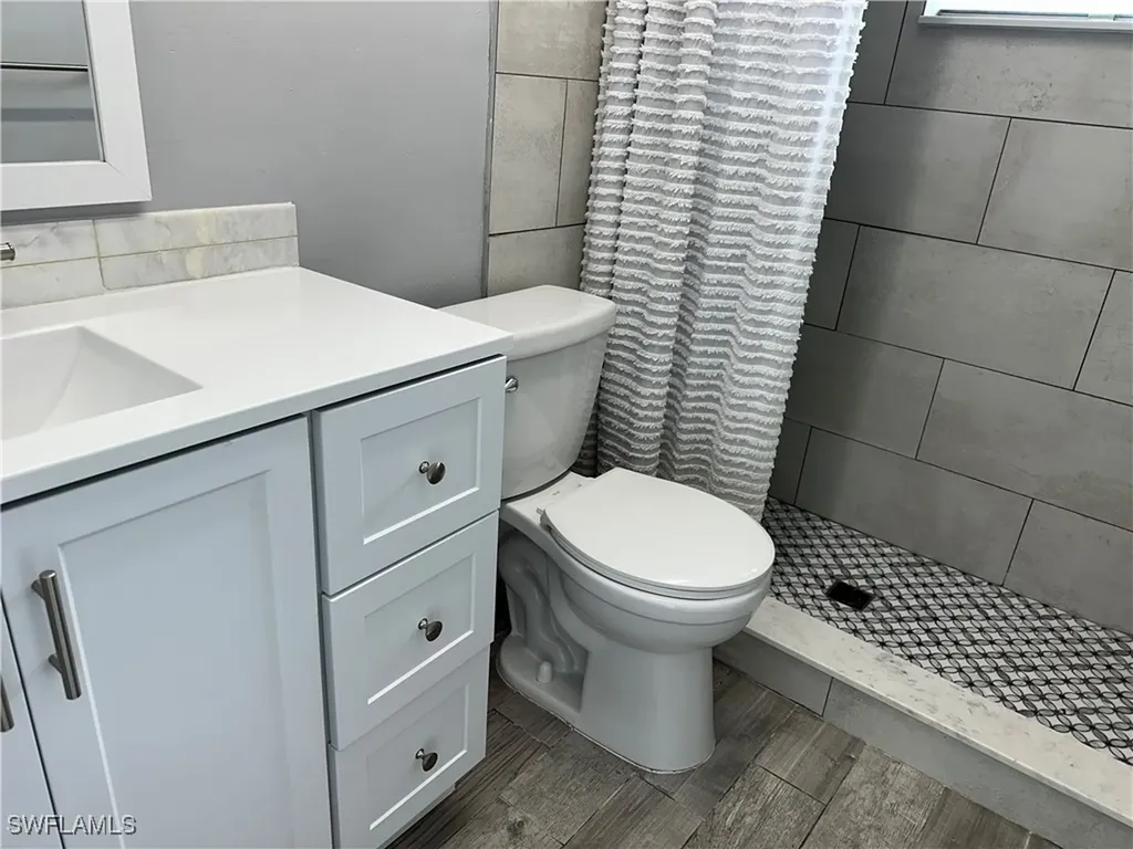 9805/9807 Montana Court Bonita Springs FL 34135