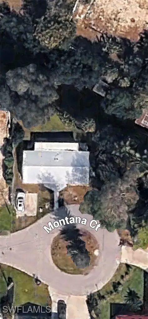 9805/9807 Montana Court Bonita Springs FL 34135