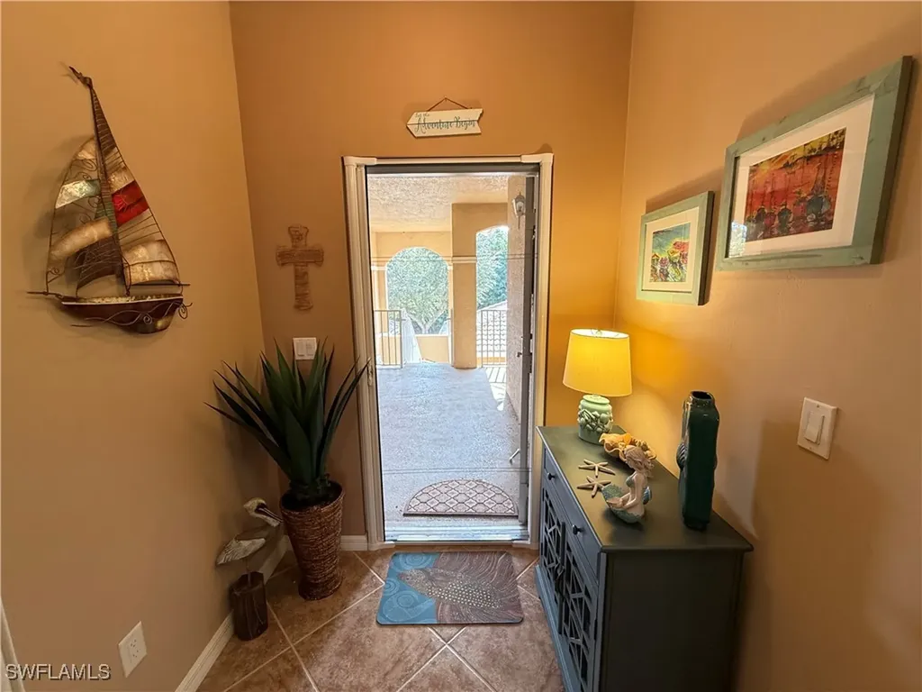 1076 Winding Pines Circle Cape Coral FL 33909