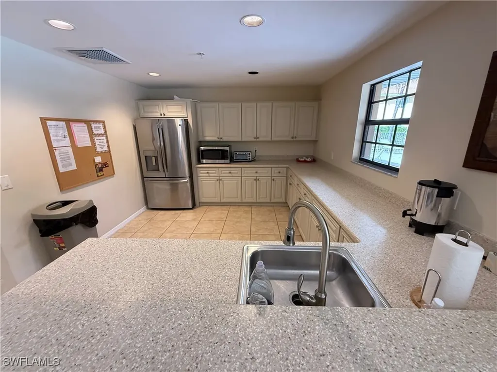 1076 Winding Pines Circle Cape Coral FL 33909