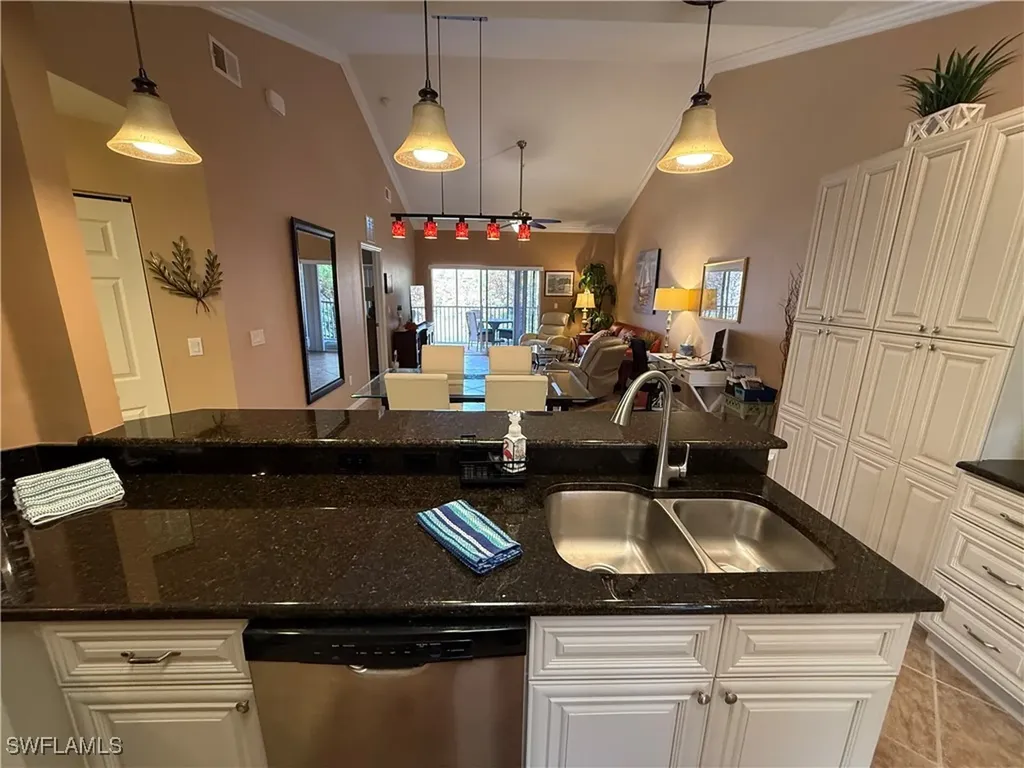 1076 Winding Pines Circle Cape Coral FL 33909