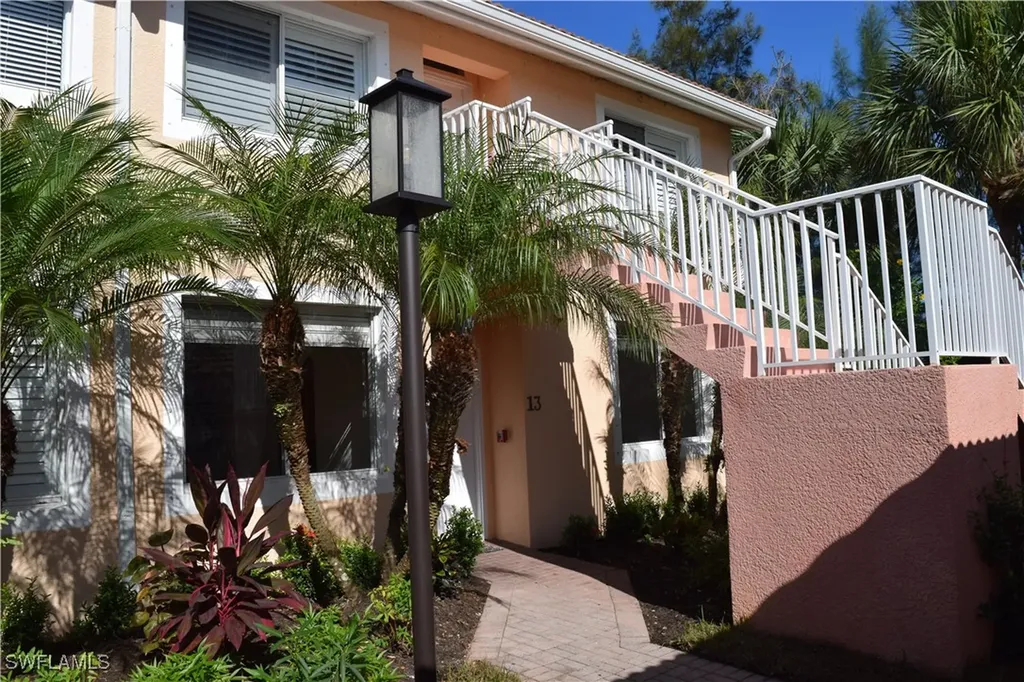 2350 Hidden Lake Court Naples FL 34112