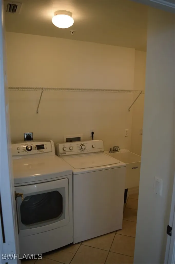 2350 Hidden Lake Court Naples FL 34112