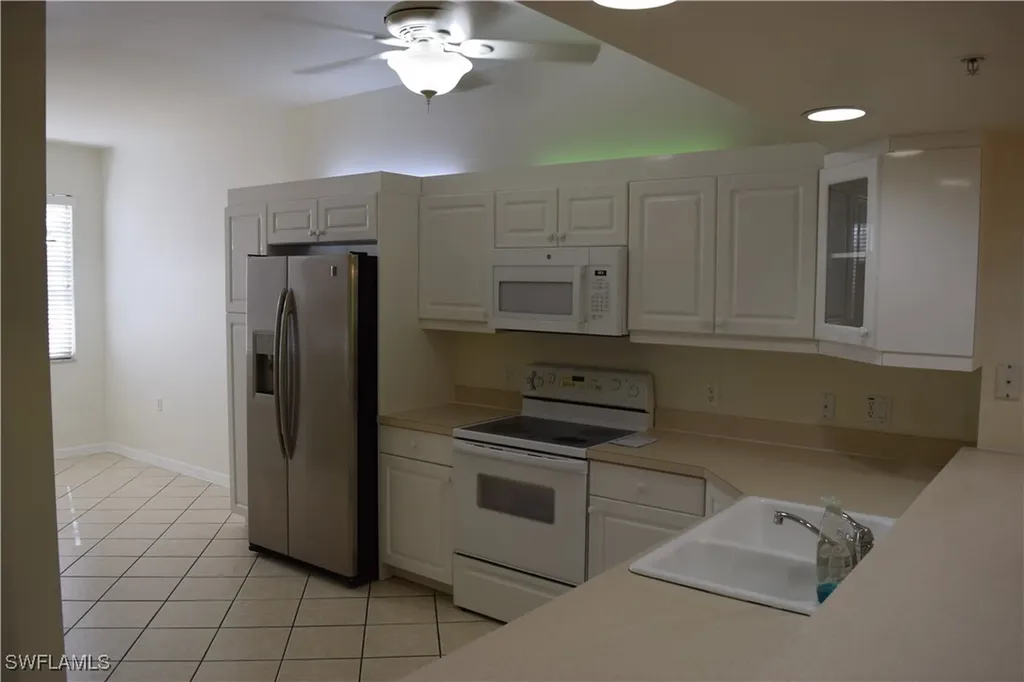 2350 Hidden Lake Court Naples FL 34112