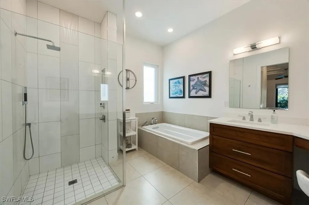 635 96th Avenue N Naples FL 34108