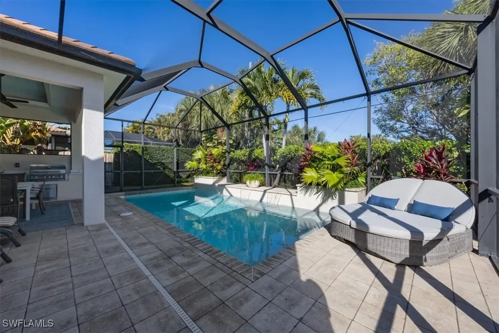635 96th Avenue N Naples FL 34108