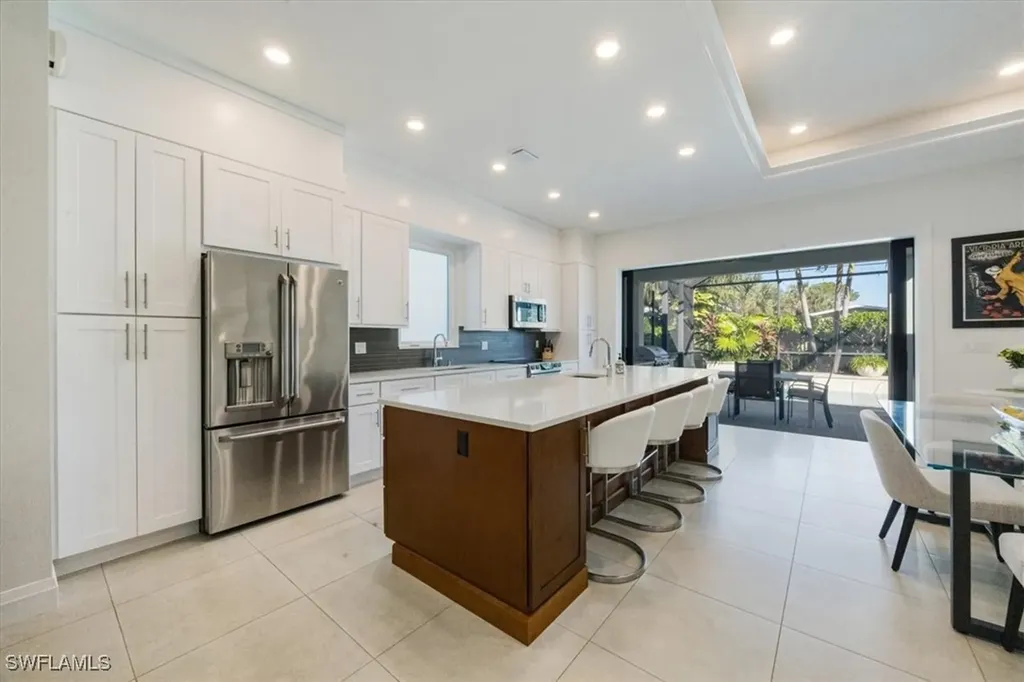 635 96th Avenue N Naples FL 34108