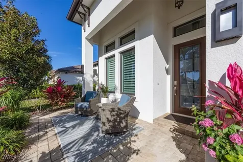 635 96TH Avenue N Naples FL 34108