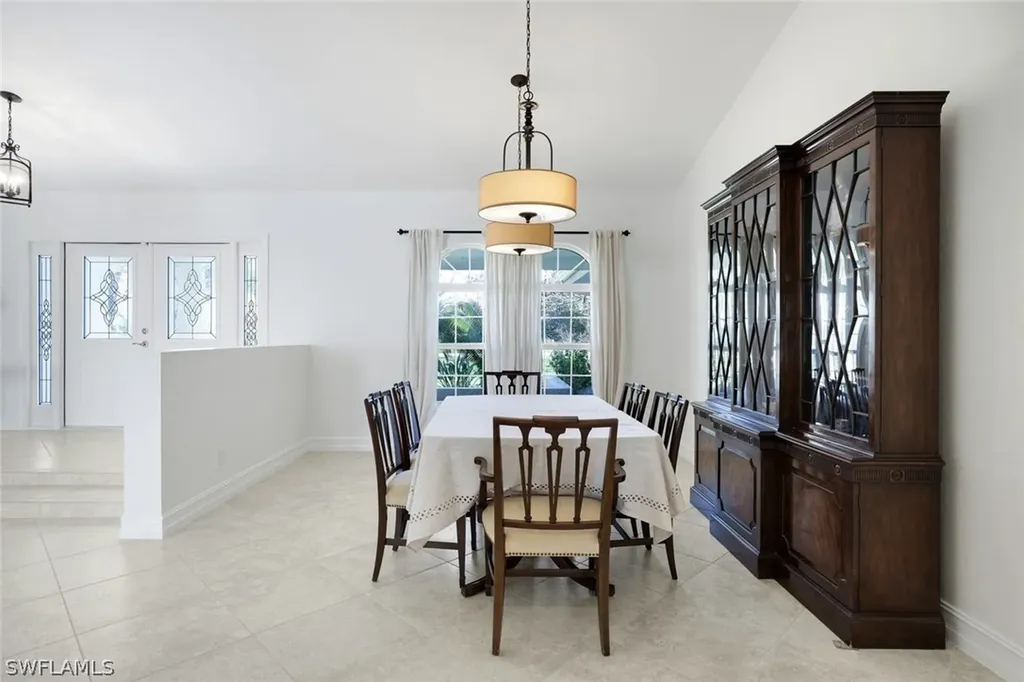 1819 Princess Court Naples FL 34110