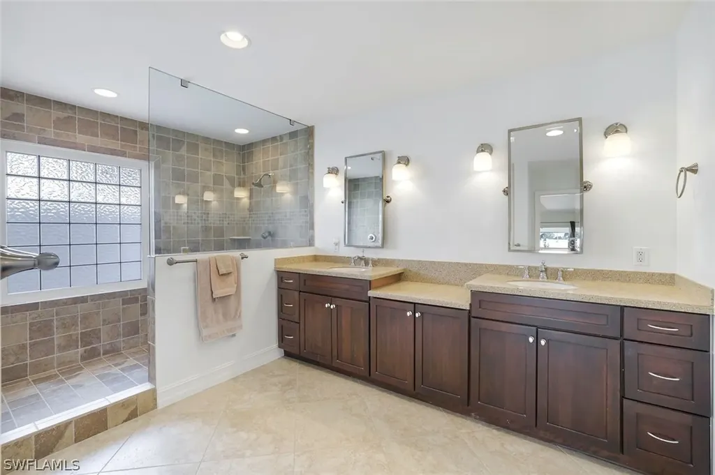 1819 Princess Court Naples FL 34110