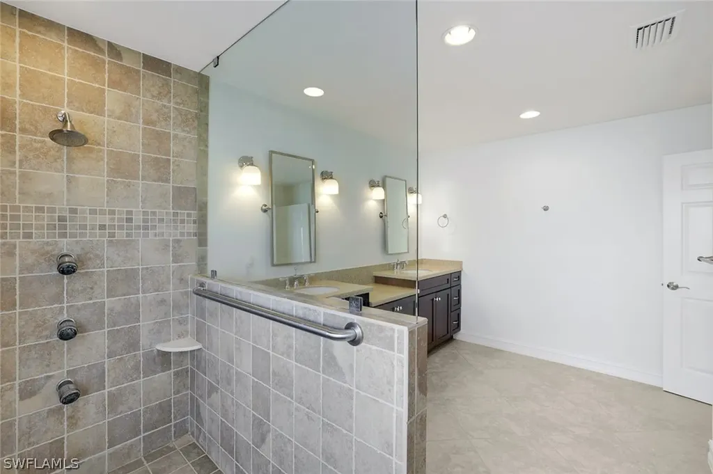 1819 Princess Court Naples FL 34110