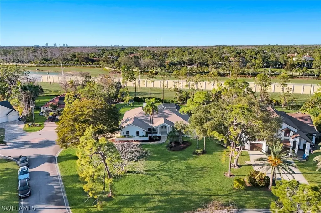 1819 Princess Court Naples FL 34110