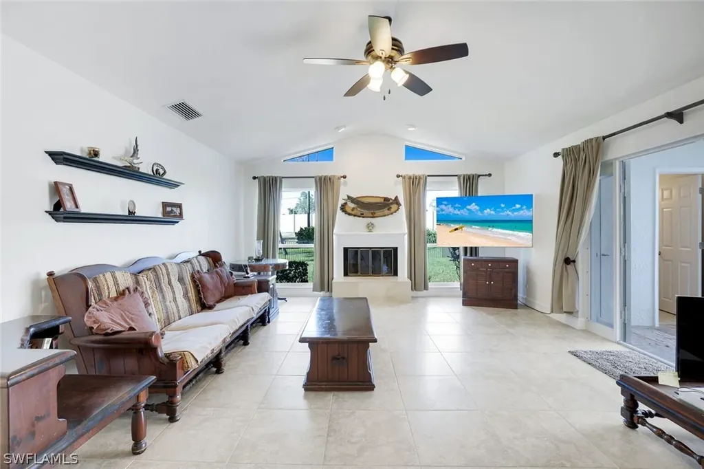 1819 Princess Court Naples FL 34110