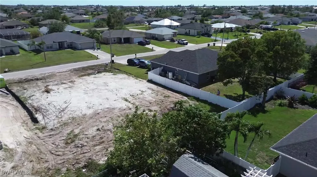 2713 NW 5th Terrace Cape Coral FL 33993