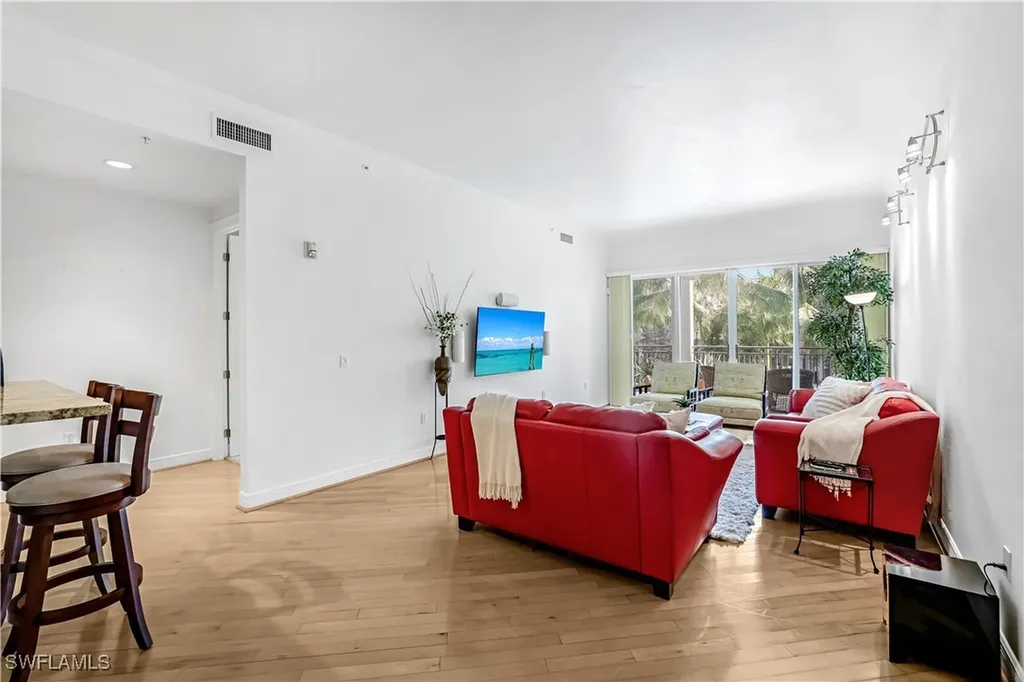 863 9th Avenue S Naples FL 34102
