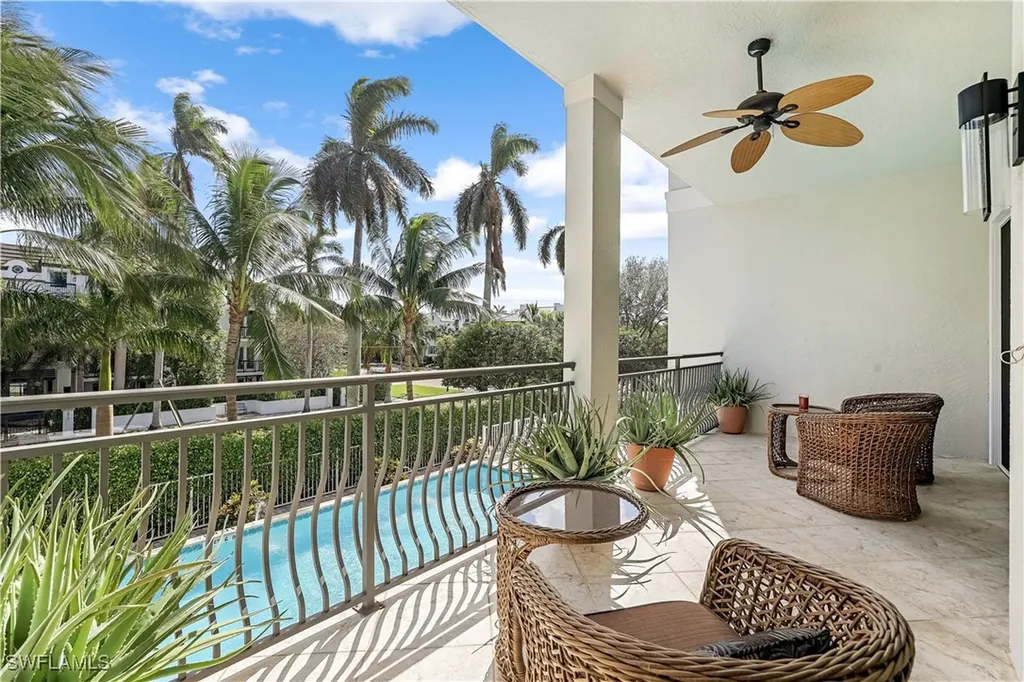 863 9th Avenue S Naples FL 34102