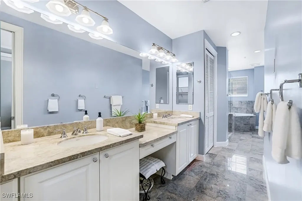 863 9th Avenue S Naples FL 34102