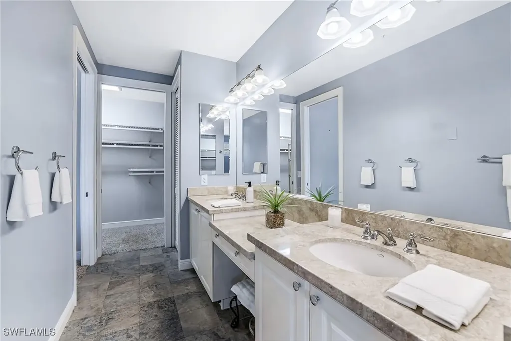 863 9th Avenue S Naples FL 34102