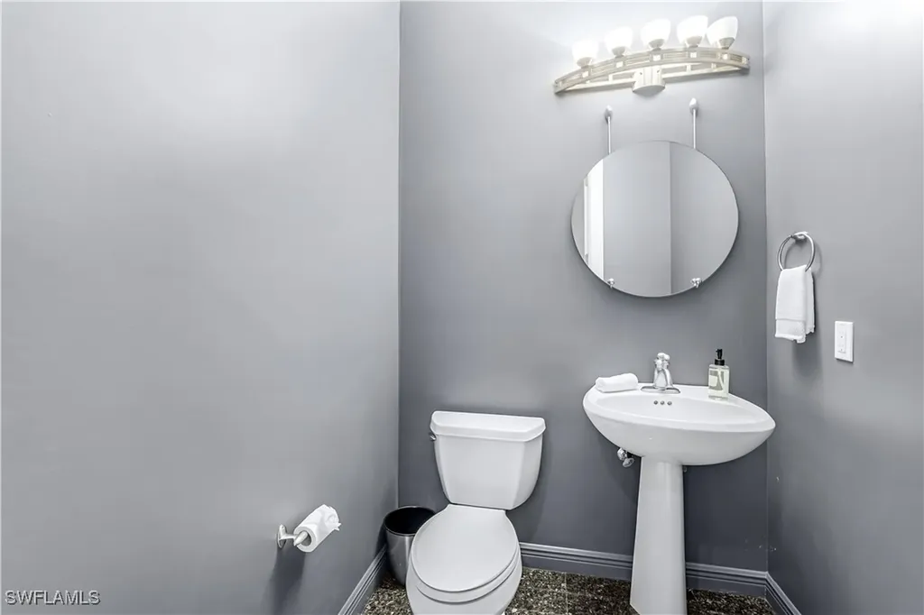 863 9th Avenue S Naples FL 34102