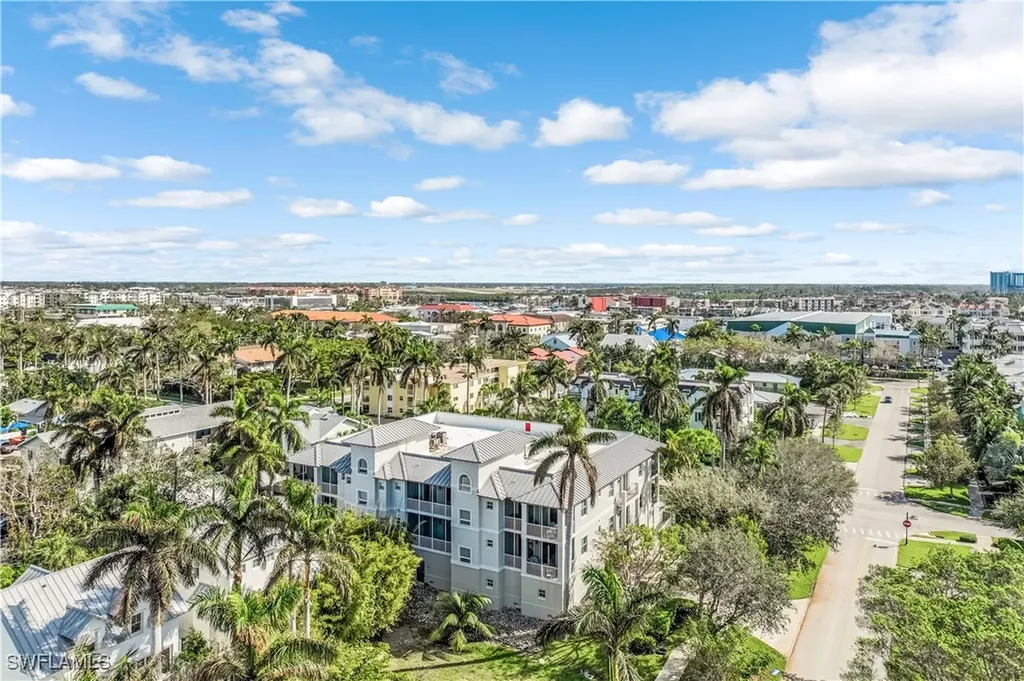 863 9th Avenue S Naples FL 34102