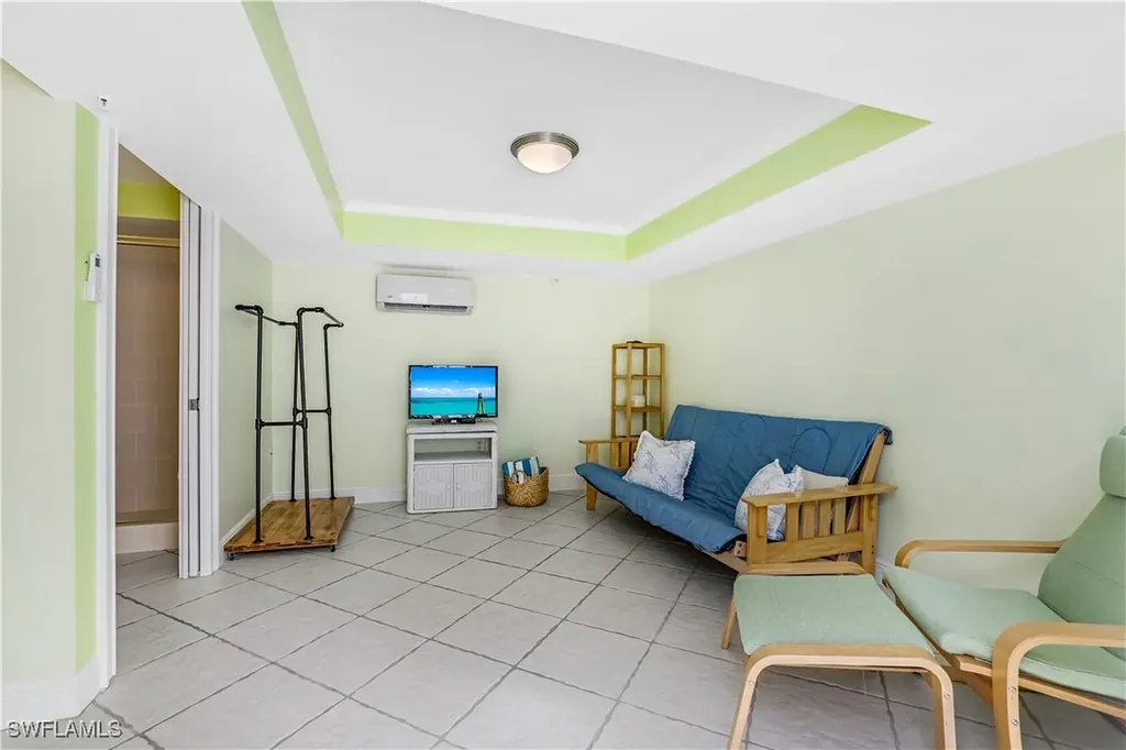 863 9th Avenue S Naples FL 34102