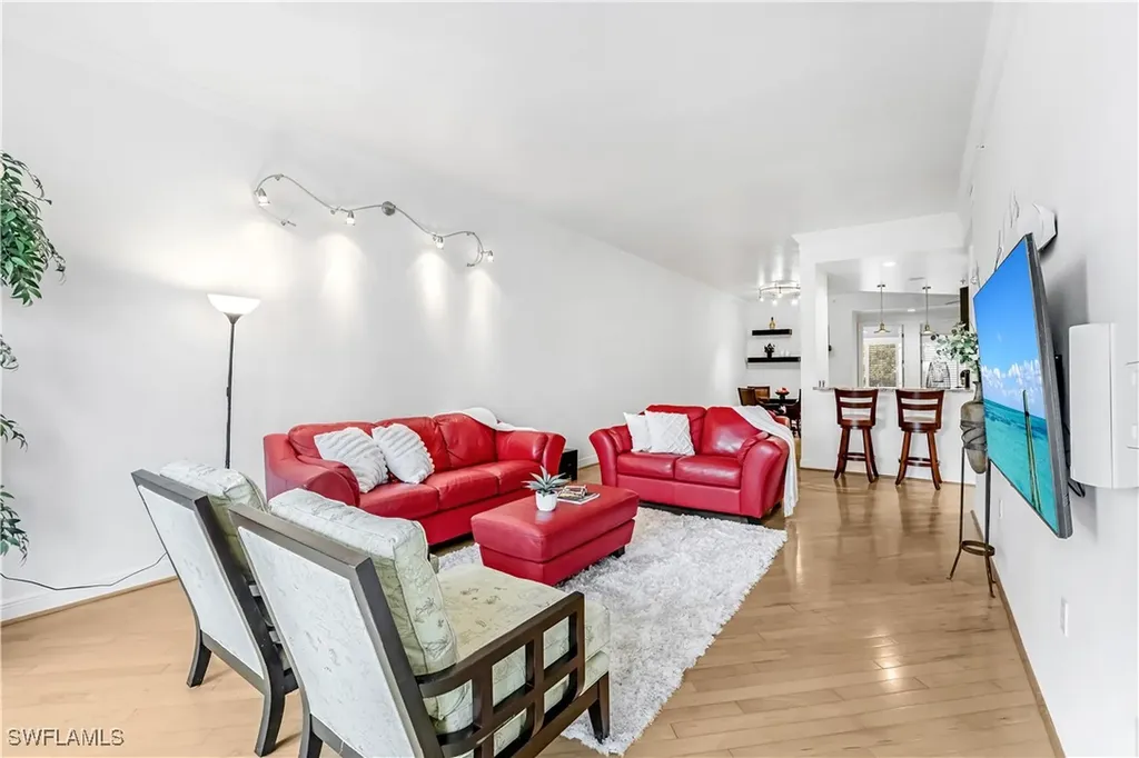 863 9th Avenue S Naples FL 34102
