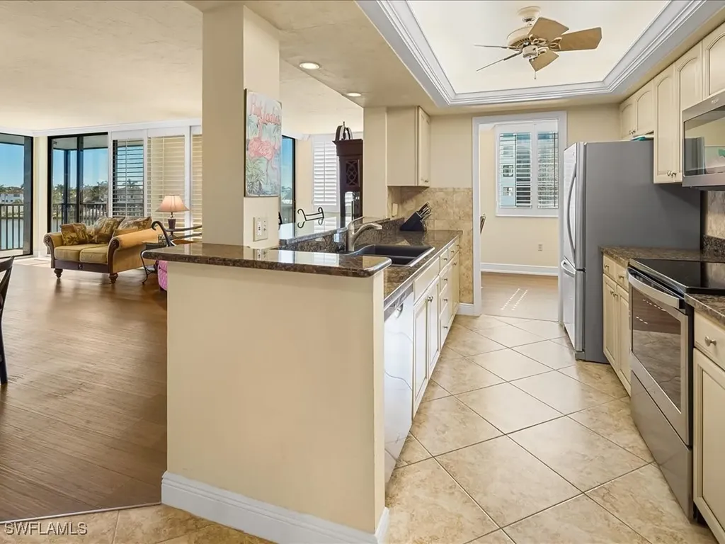 10482 Gulf Shore Drive Naples FL 34108