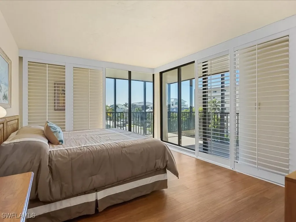 10482 Gulf Shore Drive Naples FL 34108