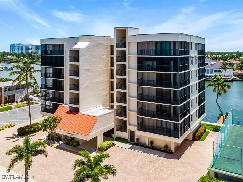 10482 Gulf Shore Drive Naples FL 34108
